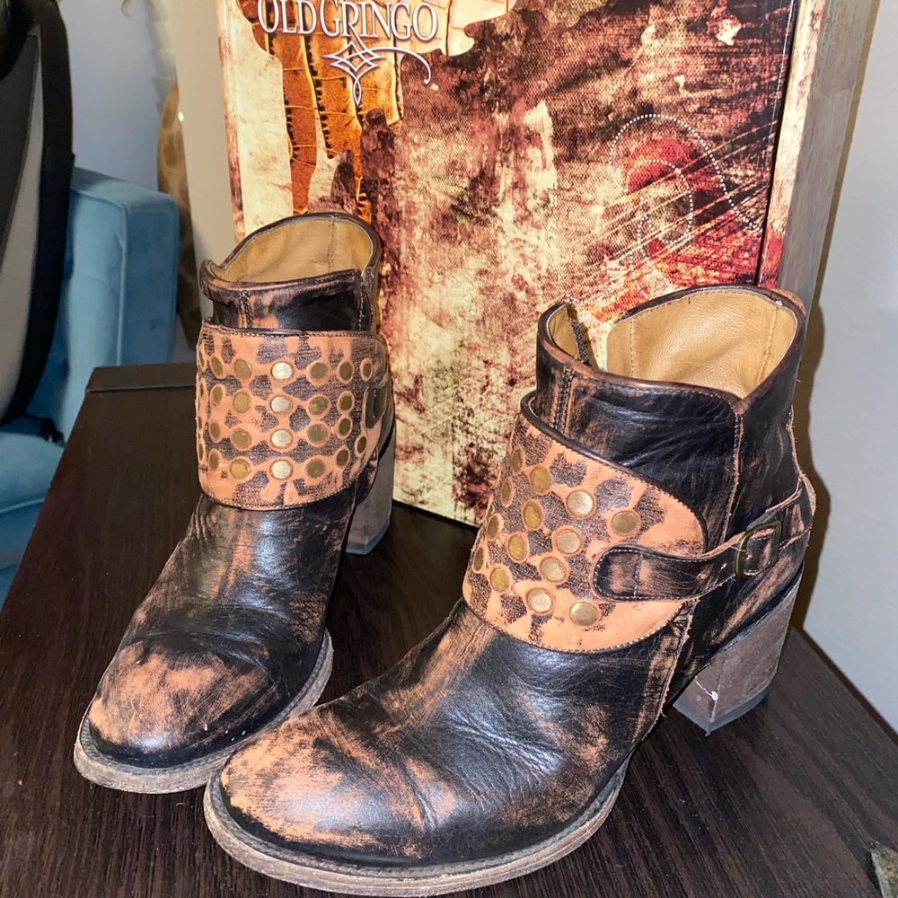 Old Gringo Women's Distressed Black and Tan Ankle Boots